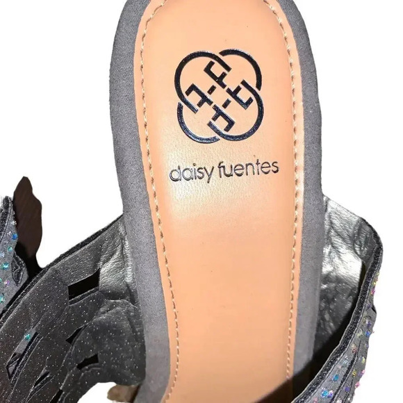 Daisy Fuentes bling wedge heels - Picture 2 of 5